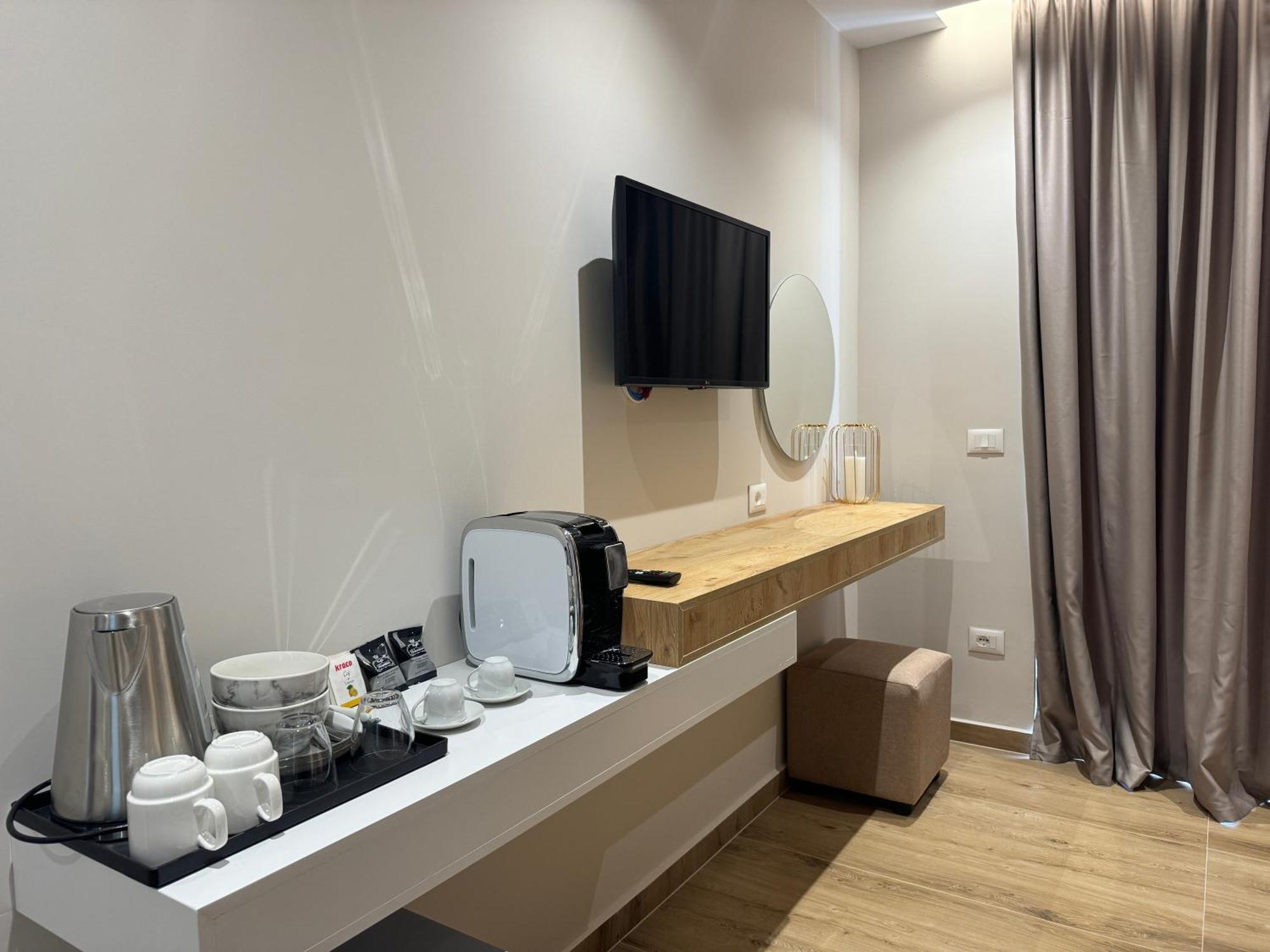 Ion Rooms Himare Exterior photo