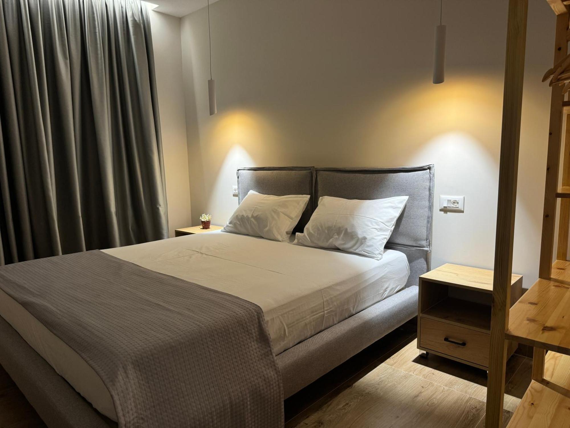 Ion Rooms Himare Exterior photo